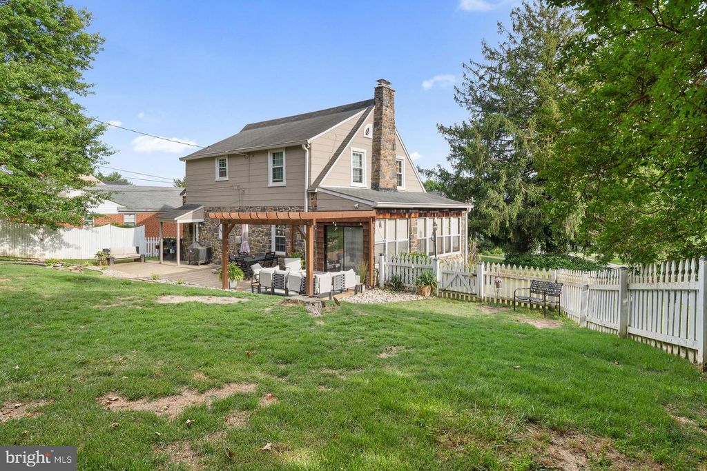 Image 26 of property listing at 4308 KENSINGTON RD, Baltimore, MD 21229