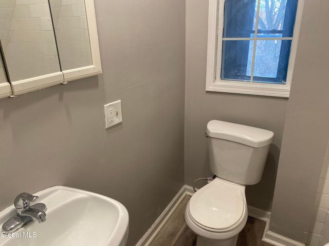 609 Bluff Avenue, Schenectady, NY 12303