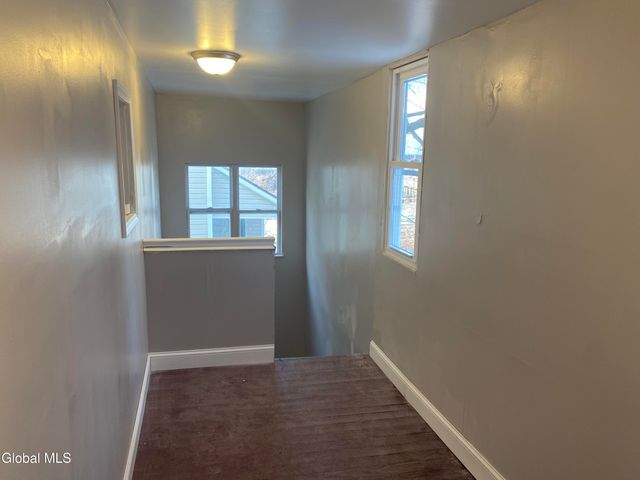 609 Bluff Avenue, Schenectady, NY 12303