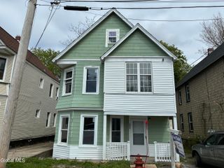 609 Bluff Avenue, Schenectady, NY 12303