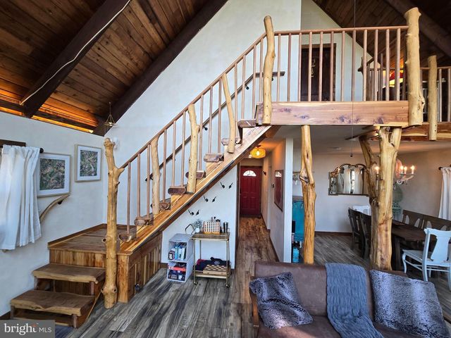 1614 HIGH TOP RD, Linden, VA 22642