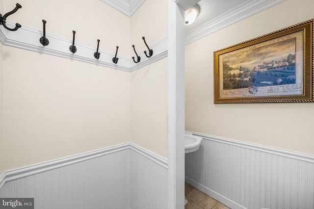 7851 MIDDAY LN, Alexandria, VA 22306