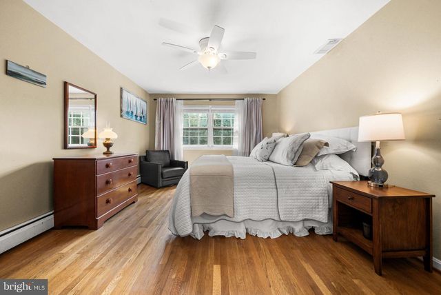 7851 MIDDAY LN, Alexandria, VA 22306