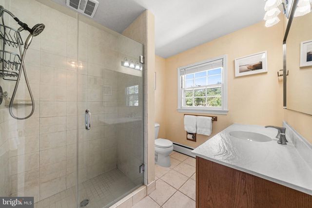 7851 MIDDAY LN, Alexandria, VA 22306