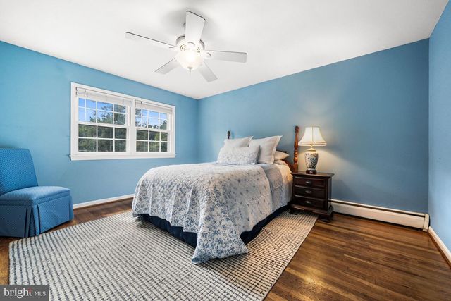 7851 MIDDAY LN, Alexandria, VA 22306