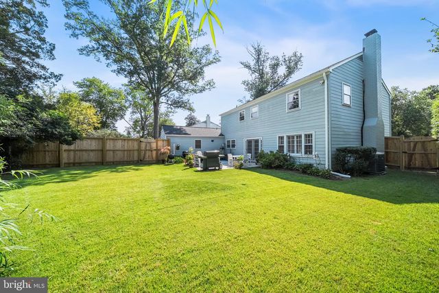 7851 MIDDAY LN, Alexandria, VA 22306