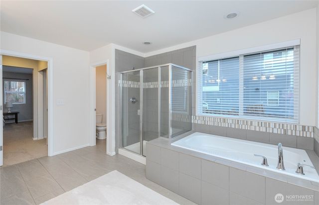 27434 210th Avenue SE, Maple Valley, WA 98038