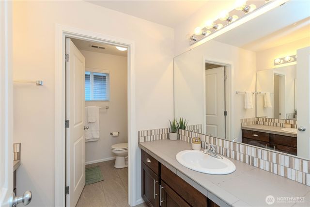 27434 210th Avenue SE, Maple Valley, WA 98038