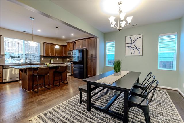 27434 210th Avenue SE, Maple Valley, WA 98038