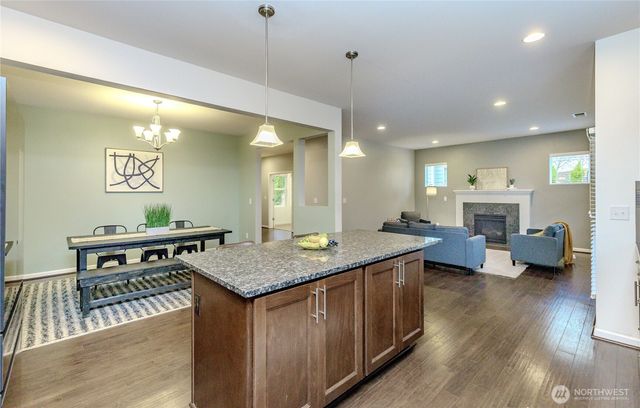 27434 210th Avenue SE, Maple Valley, WA 98038