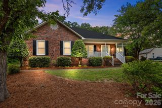 11331 Mendora Drive, Charlotte, NC 28215