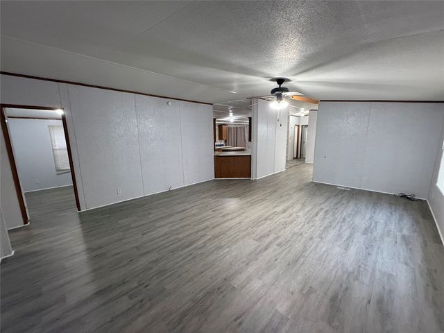 115 Knotty Pine, Chandler, TX 75758