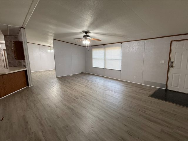 115 Knotty Pine, Chandler, TX 75758