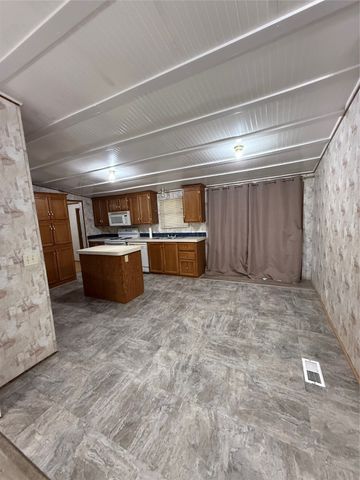 115 Knotty Pine, Chandler, TX 75758