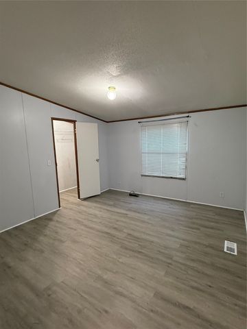 115 Knotty Pine, Chandler, TX 75758