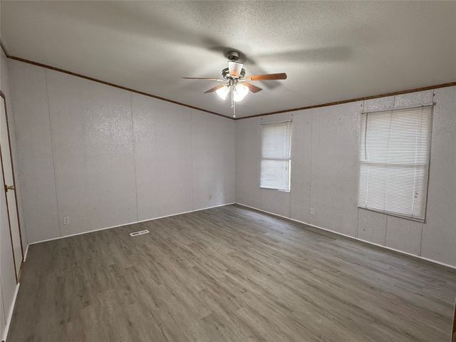 115 Knotty Pine, Chandler, TX 75758