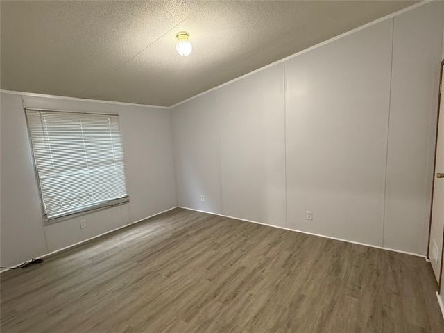 115 Knotty Pine, Chandler, TX 75758