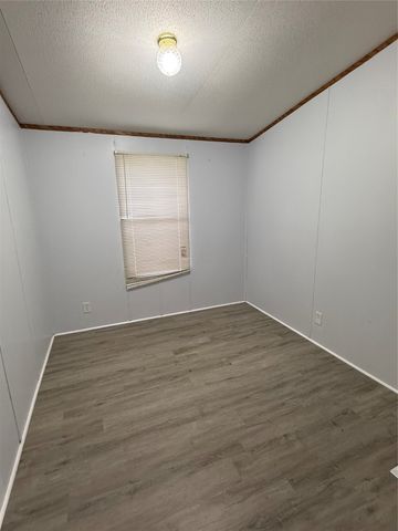 115 Knotty Pine, Chandler, TX 75758