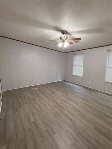 115 Knotty Pine, Chandler, TX 75758