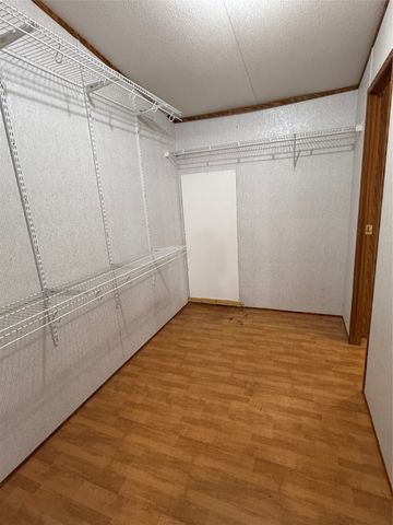 115 Knotty Pine, Chandler, TX 75758