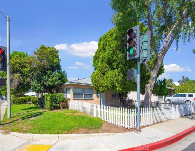 309 N Cambridge Avenue, Claremont, CA 91711