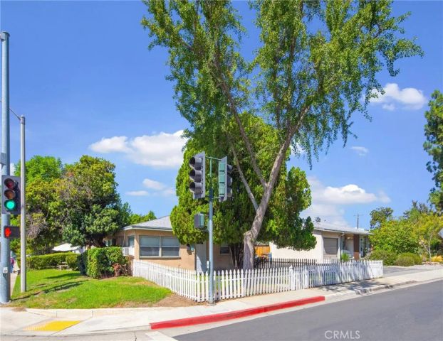 309 N Cambridge Avenue, Claremont, CA 91711