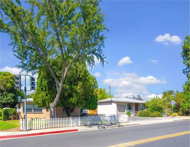 309 N Cambridge Avenue, Claremont, CA 91711