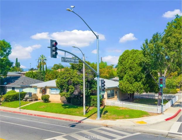 309 N Cambridge Avenue, Claremont, CA 91711