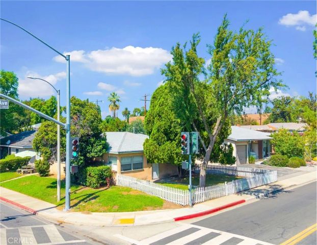 309 N Cambridge Avenue, Claremont, CA 91711
