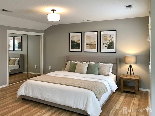251 Sayre Drive, Plainsboro, NJ 08540