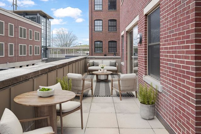 116-128 Rantoul Street 09, Beverly, MA 01915