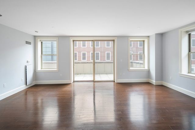 116-128 Rantoul Street 09, Beverly, MA 01915