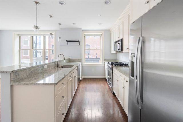 116-128 Rantoul Street 09, Beverly, MA 01915