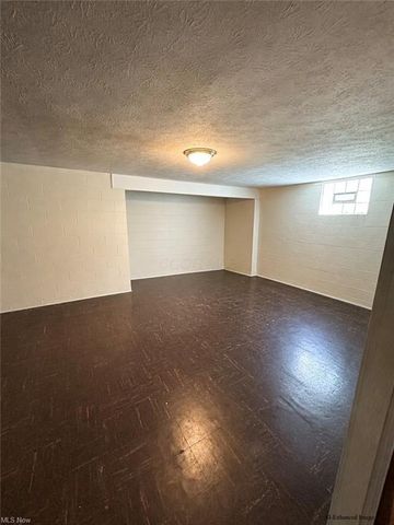 735 Maurine Drive, Columbus, OH 43228
