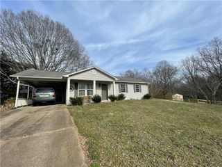 5804 Fieldstone Court, Clermont, GA 30527