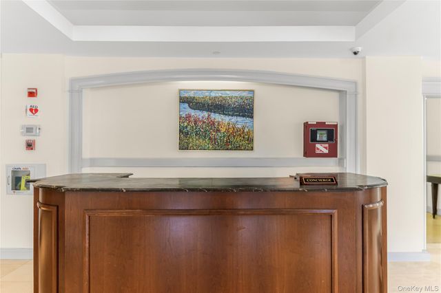 1 Scarsdale Road 321, Tuckahoe, NY 10707