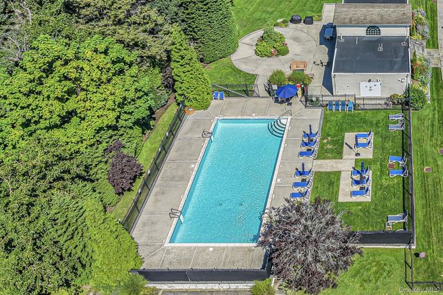1 Scarsdale Road 321, Tuckahoe, NY 10707