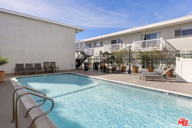 2411 Prospect Avenue 112, Hermosa Beach, CA 90254