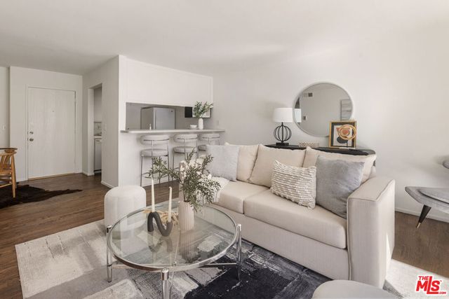 2411 Prospect Avenue 112, Hermosa Beach, CA 90254