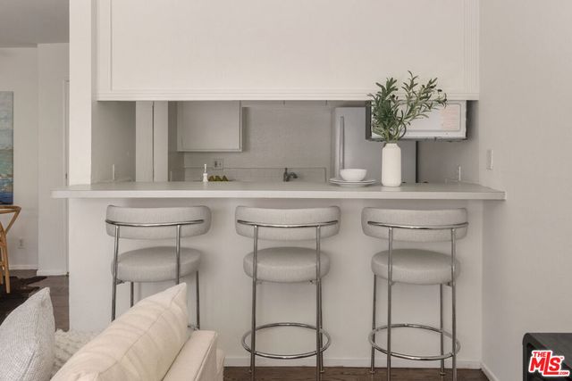 2411 Prospect Avenue 112, Hermosa Beach, CA 90254