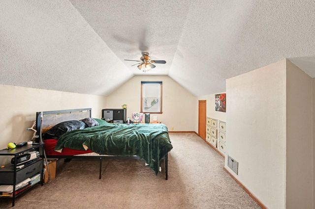 2111 Fremont Avenue E, Saint Paul, MN 55119