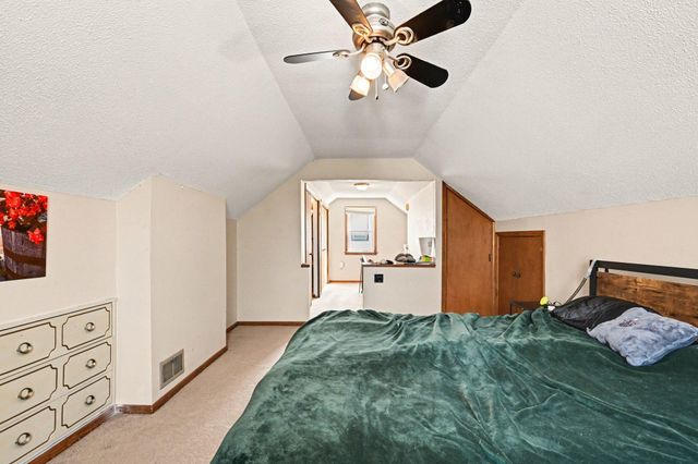 2111 Fremont Avenue E, Saint Paul, MN 55119