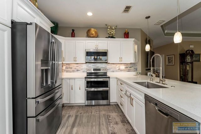 26 Torrey Pines Dr., Laguna Vista, TX 78578