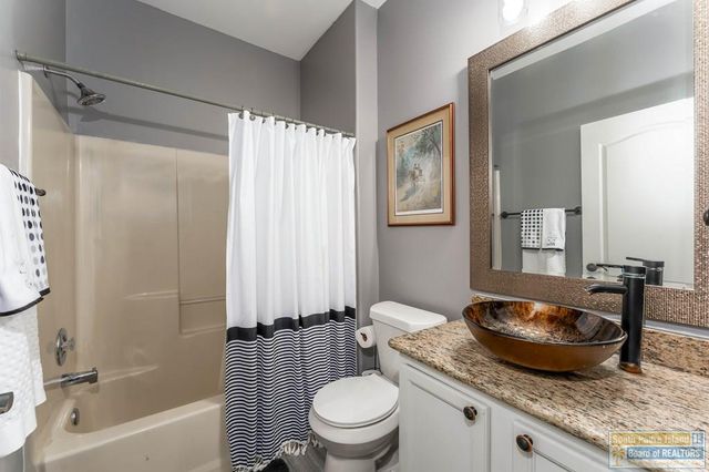 26 Torrey Pines Dr., Laguna Vista, TX 78578