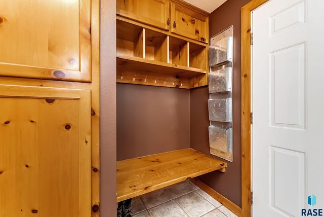 27106 Eagle Ridge Pl Place, Harrisburg, SD 57032