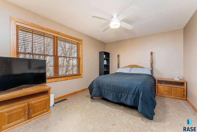 27106 Eagle Ridge Pl Place, Harrisburg, SD 57032