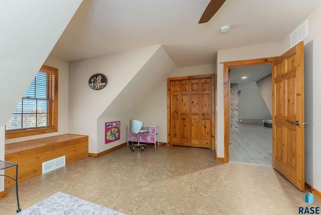 27106 Eagle Ridge Pl Place, Harrisburg, SD 57032