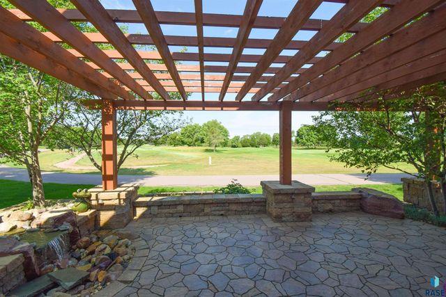 27106 Eagle Ridge Pl Place, Harrisburg, SD 57032