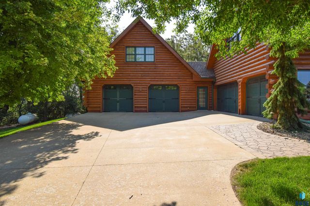 27106 Eagle Ridge Pl Place, Harrisburg, SD 57032