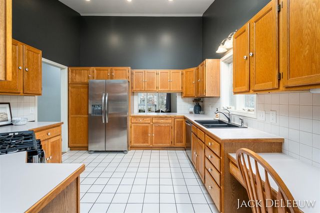 6696 Highmeadow Drive, Byron Center, MI 49315